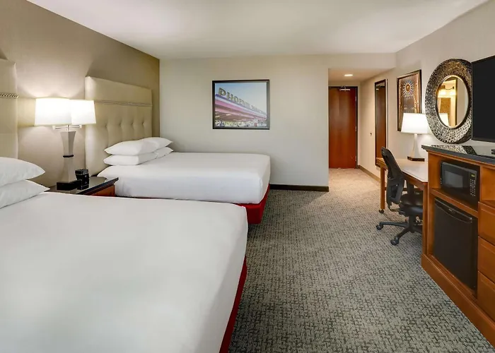 Hotel Drury & Airport