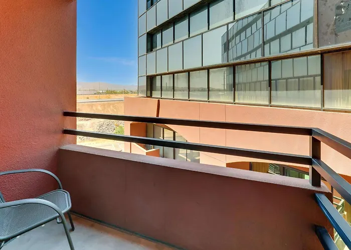 Hotel Drury & Airport 4*