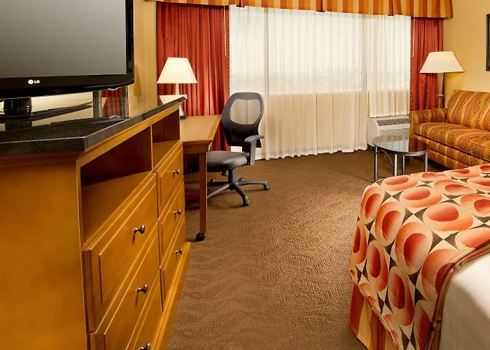 Drury & Airport 4*