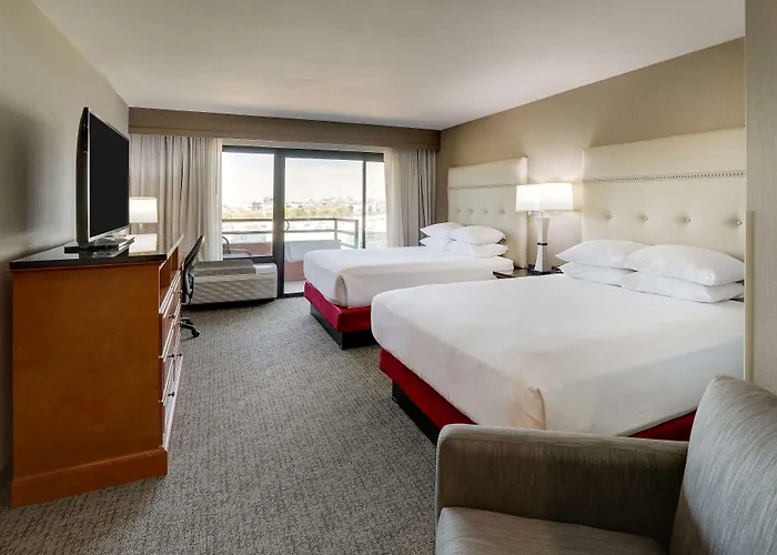 Hotel Drury & Airport