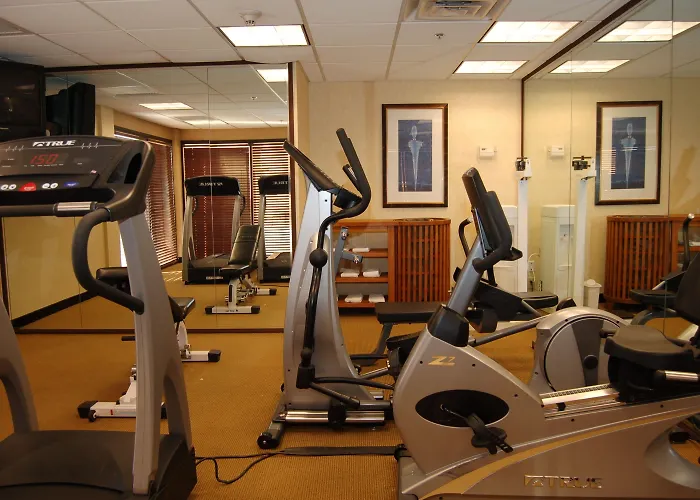 Hotel Drury & Airport 4*