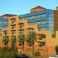 Hotel Drury & Airport